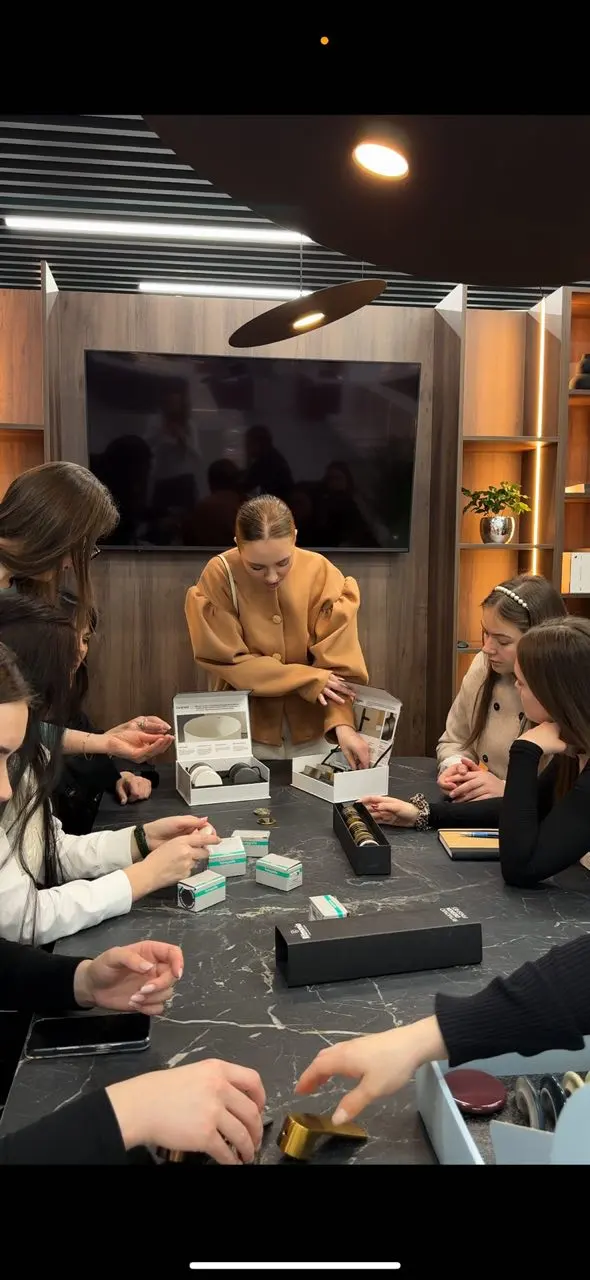 Vizite la showroomuri